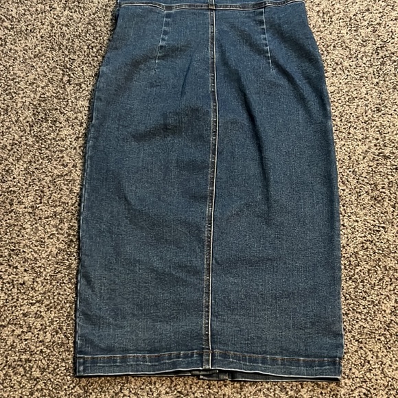 🌸4/$20🌸Forever 21 Women's Stretchy Denim Dress Size Small EUC - Picture 6 of 8